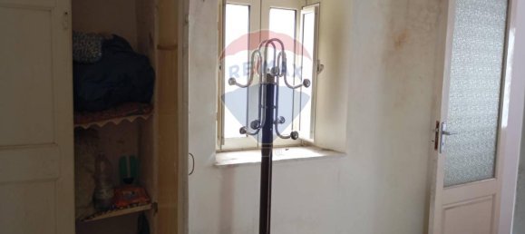 5 rooms House in Maletto, Italy No. 15549 10