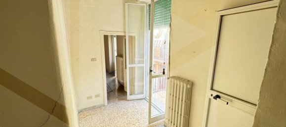 2-salle Appartement à Barletta, Italy No. 20216 8