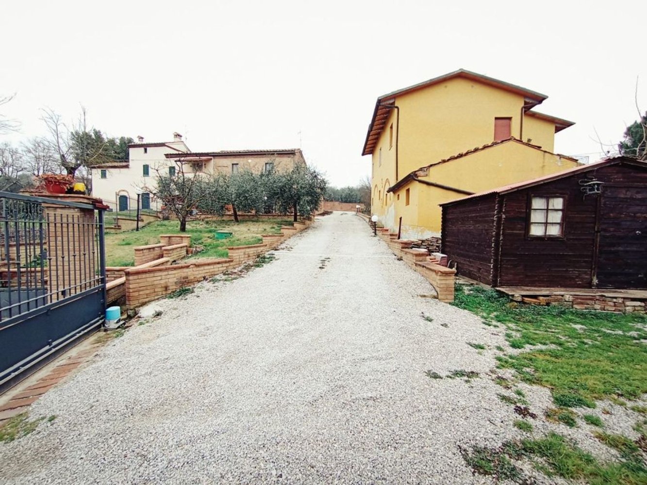 4 rooms House in Foiano della Chiana, Italy No. 229931