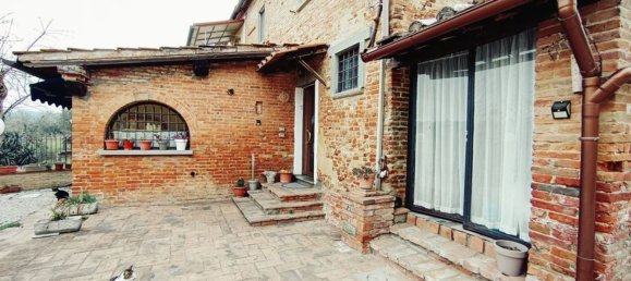 4 rooms House in Foiano della Chiana, Italy No. 229931 22