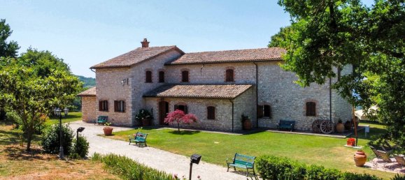 7 bedrooms House in Guardea, Italy No. 304155 3