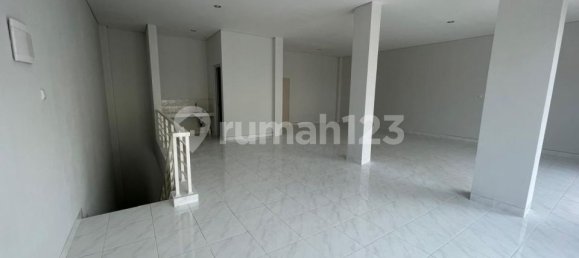 Magasin à Tangerang, Indonesia 162m² No. 2587 6