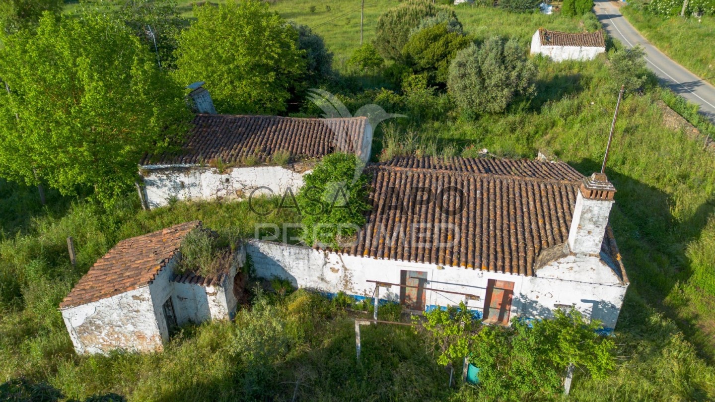 4 غرف نوم منزل في Quarteira, Portugal رقم 197236