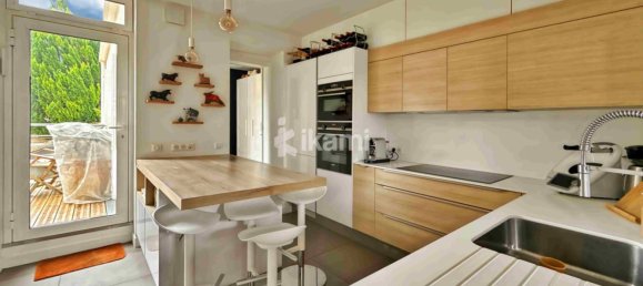 Вилла с 5 спальнями в Санс, Франция № 201750 11