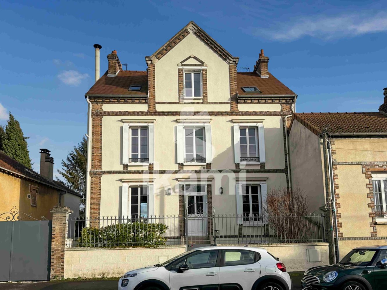 Вилла с 5 спальнями в Санс, Франция № 201750