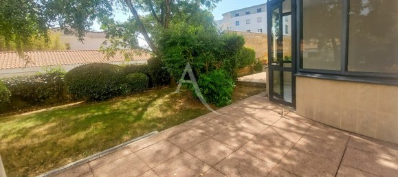 2 bedrooms Apartment in Challans, France No. 357809 8