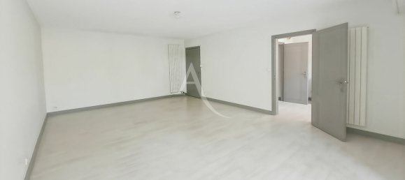 2 bedrooms Apartment in Challans, France No. 357809 7