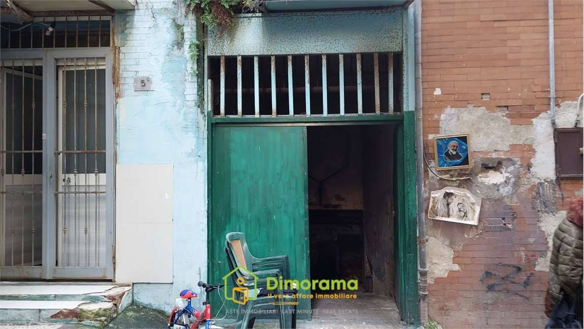 1 room Warehouse in Naples, Italy No. 269977