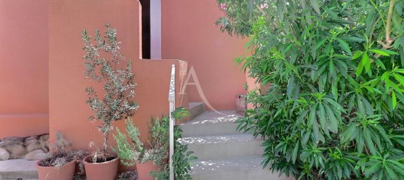 Casa de 3 dormitorios en Marseille, France No. 281465 3