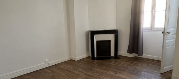 2 bedrooms Apartment in Reims, France No. 94672 7