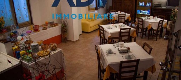 10 chambres Villa à Bastia Umbra, Italy No. 339747 18