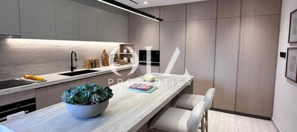 5 bedrooms Villa in Abu Dhabi, UAE No. 21709 10