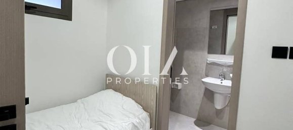 5 bedrooms Villa in Abu Dhabi, UAE No. 21709 14