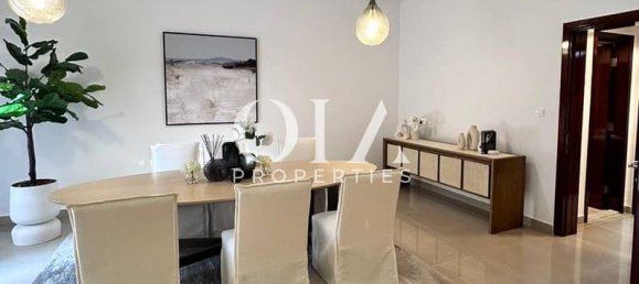 5 bedrooms Villa in Abu Dhabi, UAE No. 21709 11