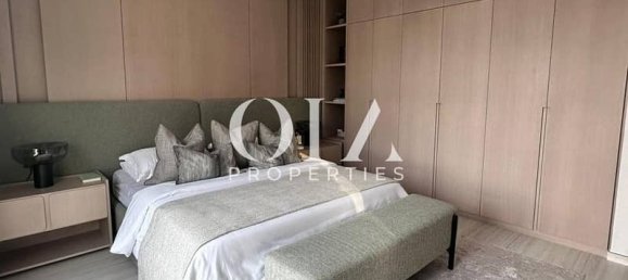 5 bedrooms Villa in Abu Dhabi, UAE No. 21709 13