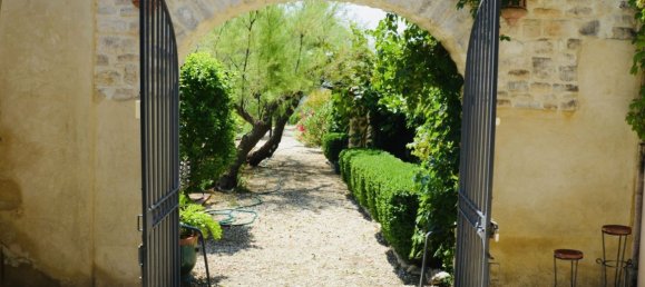 4 bedrooms House in Goudargues, France No. 185770 2