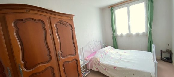 3 bedrooms Apartment in Bourges, France No. 153665 4