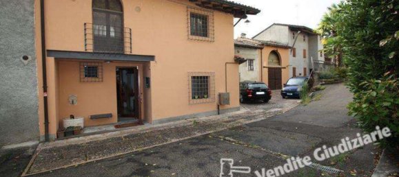 4 rooms Apartment in San Polo d'Enza, Italy No. 95120 2