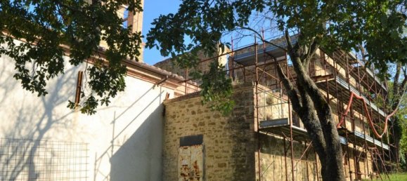 11 rooms House in Torgiano, Italy No. 48044 8