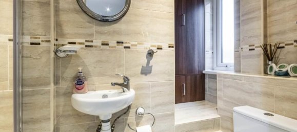 Maison de ville à Nottingham, United Kingdom No. 2434 25