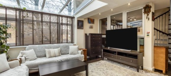 Maison de ville à Nottingham, United Kingdom No. 2434 2