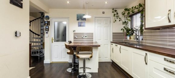 Maison de ville à Nottingham, United Kingdom No. 2434 8