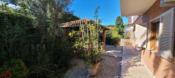 6 bedrooms Villa in Forte dei Marmi, Italy No. 59532 13