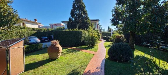 6 bedrooms Villa in Forte dei Marmi, Italy No. 59532 4