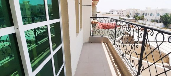 Villa T6 em Abu Dhabi, UAE N.º 33360 11