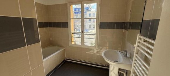 Dúplex de 2 dormitorios en Seine-Saint-Denis, France No. 356384 10