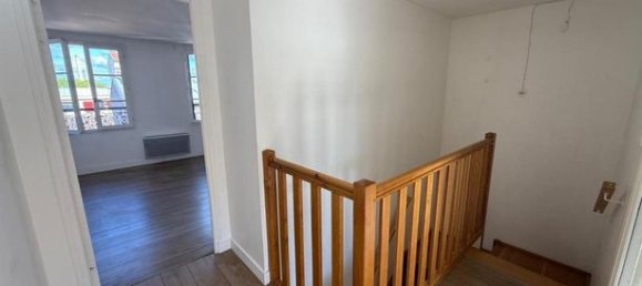 Dúplex de 2 dormitorios en Seine-Saint-Denis, France No. 356384 11