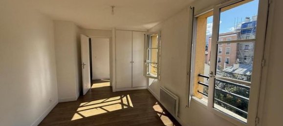 Dúplex de 2 dormitorios en Seine-Saint-Denis, France No. 356384 8