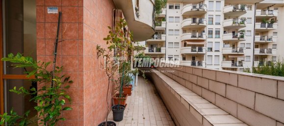 Apartamento de 2 dormitorios en Milan, Italy No. 357829 22