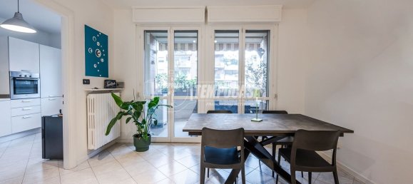 Apartamento de 2 dormitorios en Milan, Italy No. 357829 2