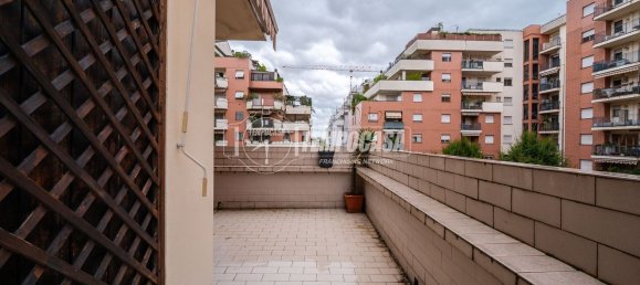 Apartamento de 2 dormitorios en Milan, Italy No. 357829 26