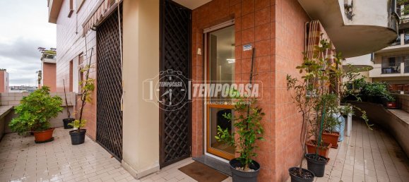 Apartamento de 2 dormitorios en Milan, Italy No. 357829 21
