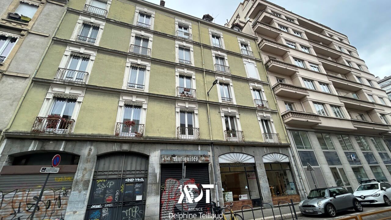 2 bedrooms Apartment in Grenoble, France No. 206446