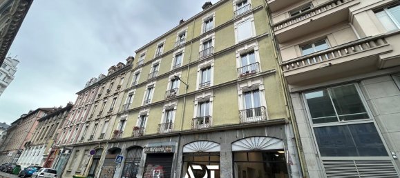2 bedrooms Apartment in Grenoble, France No. 206446 3