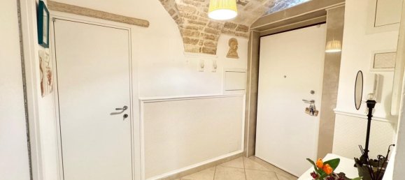 2-salle Appartement à Bitonto, Italy No. 41910 2