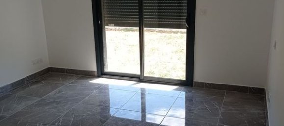 Villa de 3 dormitorios en Ginestas, France No. 336285 6