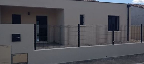 Villa de 3 dormitorios en Ginestas, France No. 336285 2