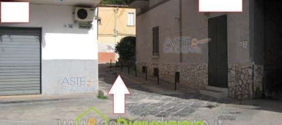 5 rooms Apartment in Striano, Italy No. 9549 39