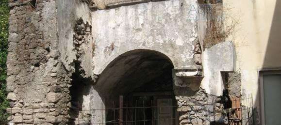 5 rooms Apartment in Striano, Italy No. 9549 35