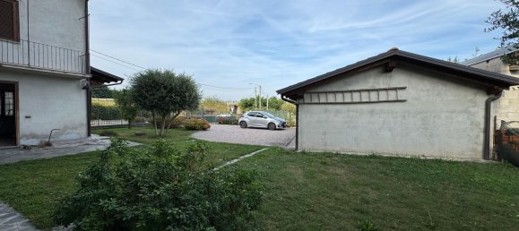 8 bedrooms House in Cossato, Italy No. 321333 6