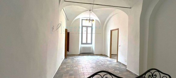 4 rooms Apartment in Pieve di Teco, Italy No. 180170 8
