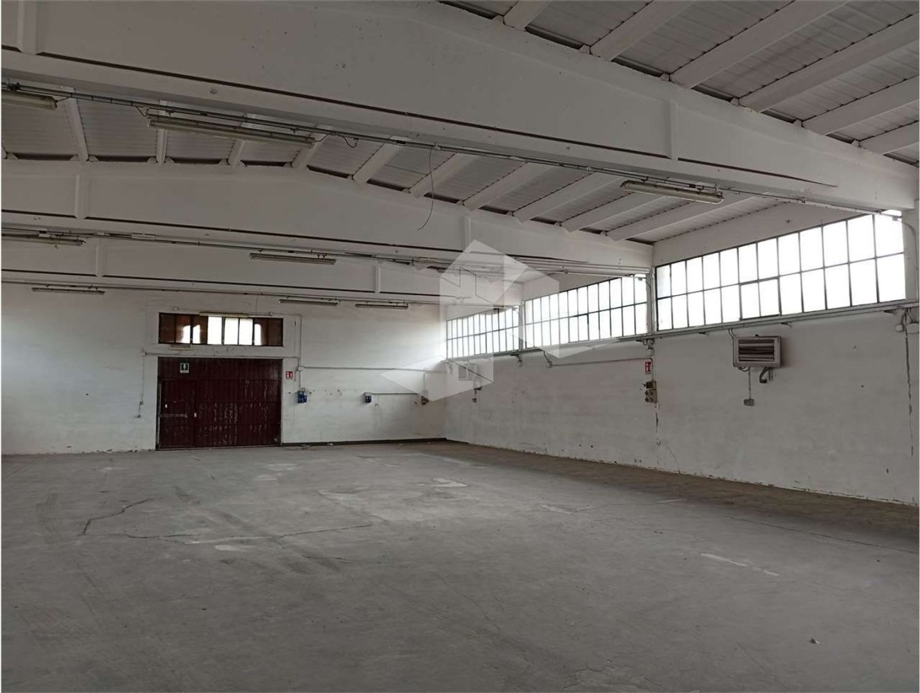  مستودع في Reggio Emilia, Italy 740متر مربع رقم 371945