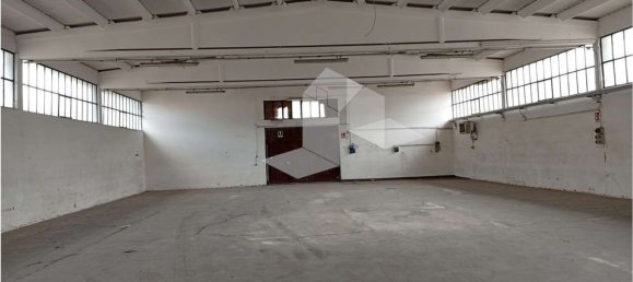 740m² Warehouse in Reggio Emilia, Italy No. 371945 4
