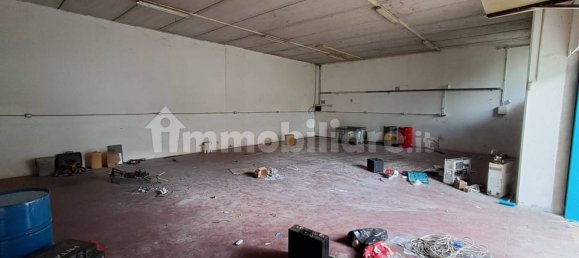 450m² Warehouse in Albino, Italy No. 260188 5