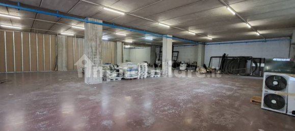 450m² Warehouse in Albino, Italy No. 260188 12