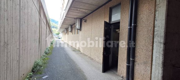 450m² Warehouse in Albino, Italy No. 260188 2